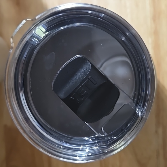 YETI Rivee Green 30 Oz Tumbler with Magslider Lid - Picture 3 of 6